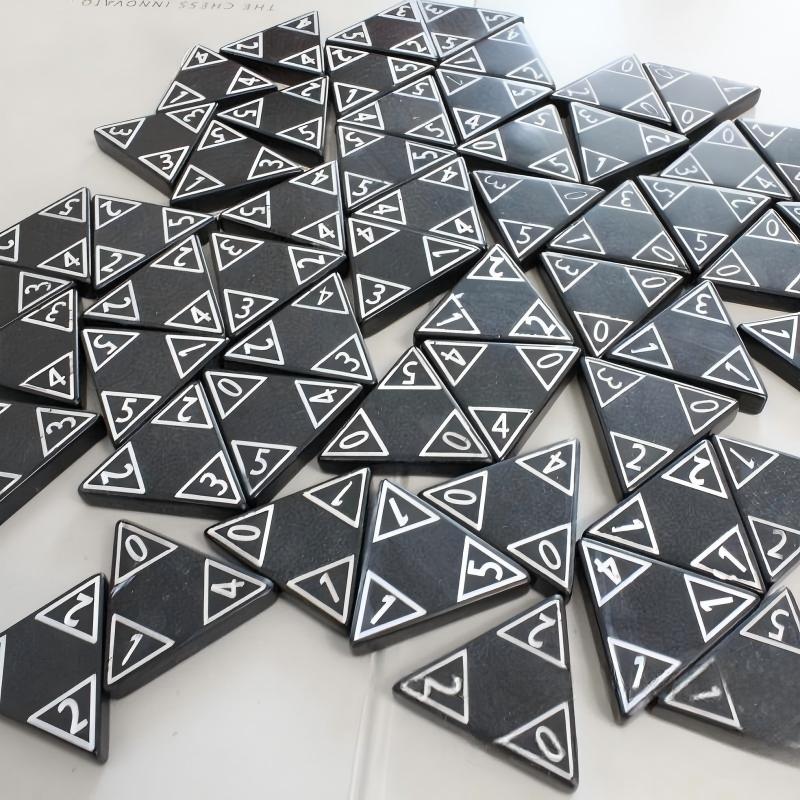 Set di Domino Triangolare da 5 - Party Family Games recensione e prezzo